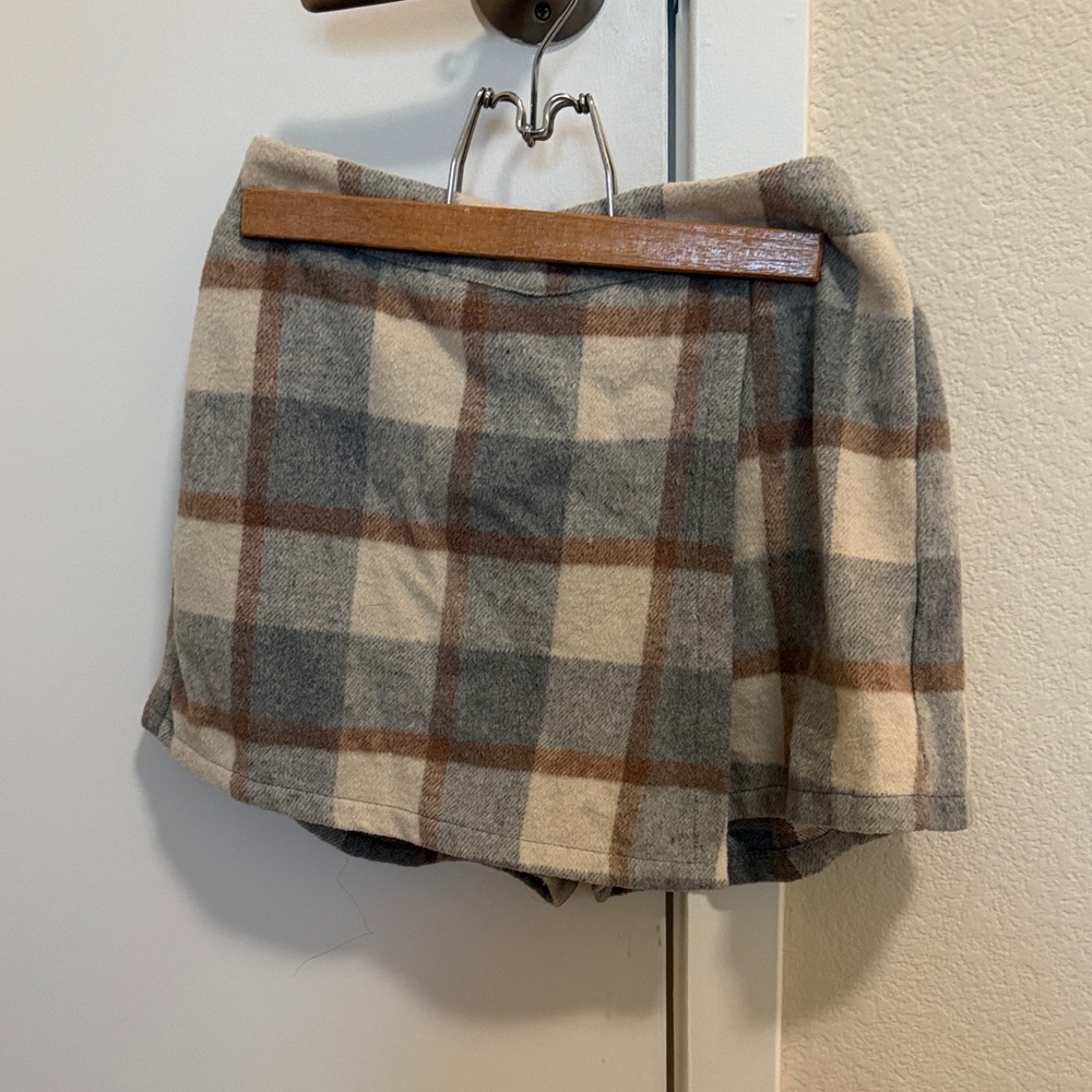 Soft flannel plaid mini skort
